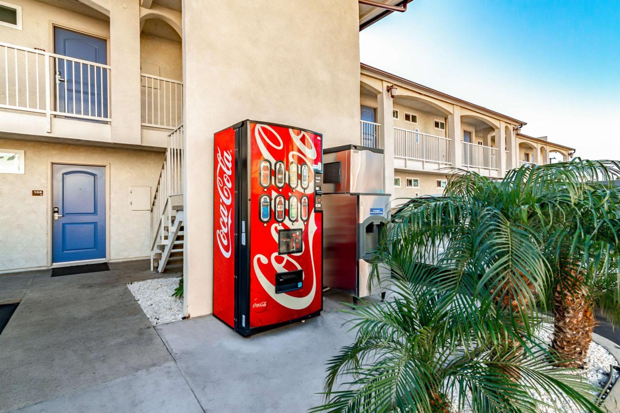 Motel 6-Anaheim, Ca Екстер'єр фото